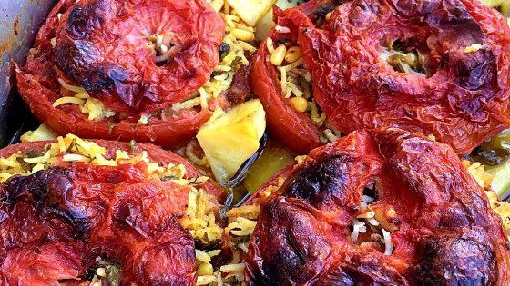 Greek stuffed tomatoes (gemista)