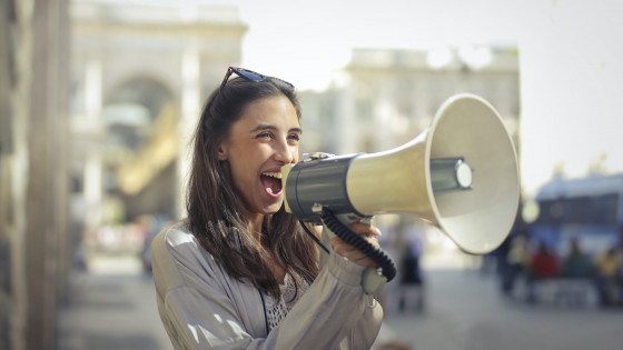 MANAGING EXTROVERTS: AN INTROVERTED MANAGER'S GUIDE