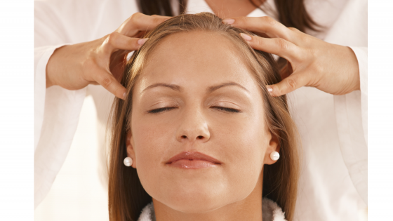 Intialainen päähieronta - helppo sarja hemmotteluun kotona