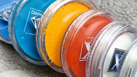 Kasvomaalauksen ABC: Maalit