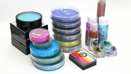 Kasvomaalauksen ABC: Mitkä maalit ovat iholle turvallisia?