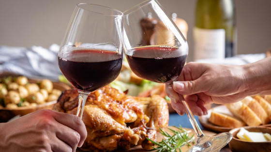 ¿Con qué se acompaña el vino Merlot? | Ecnology