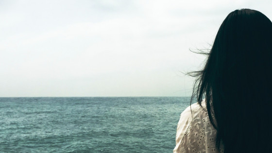 10 Symptoms Daughters of Narcissistic Mothers Experience