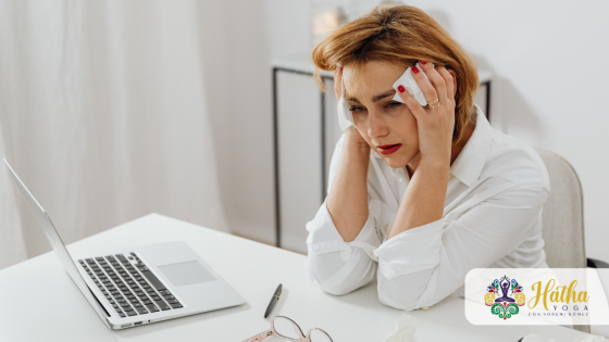 Manejo del Estrés, Ansiedad y Tensión con Yoga