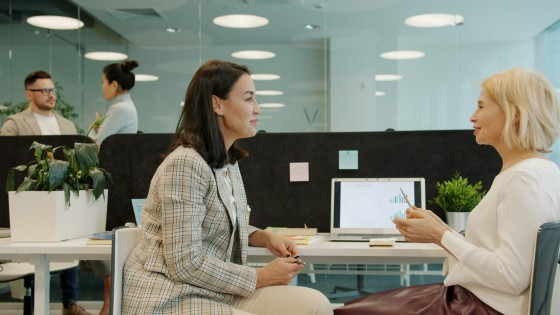 7 Active Listening Skills That Transform Workplace Communication (And Your Career)