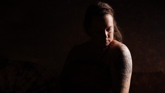 Varjoista valoon tunnetyöllä