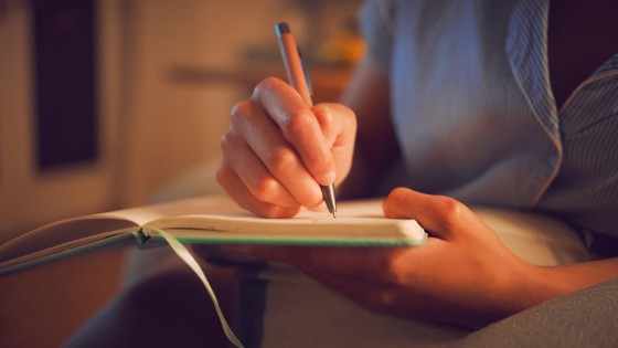 When we learn to be “good,” “emotional,” or “weak” – what happens in the brain?