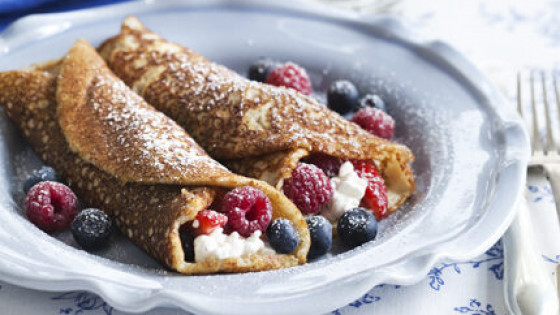 Dinkelpannkakor med bärkeso