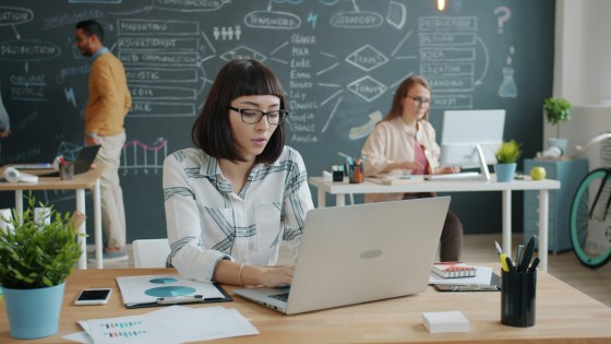 Gå från anställd till entreprenör: Så vet du om du redo att starta eget företag!