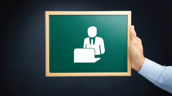 7 Reasons that will tell you why you should search your next job online.