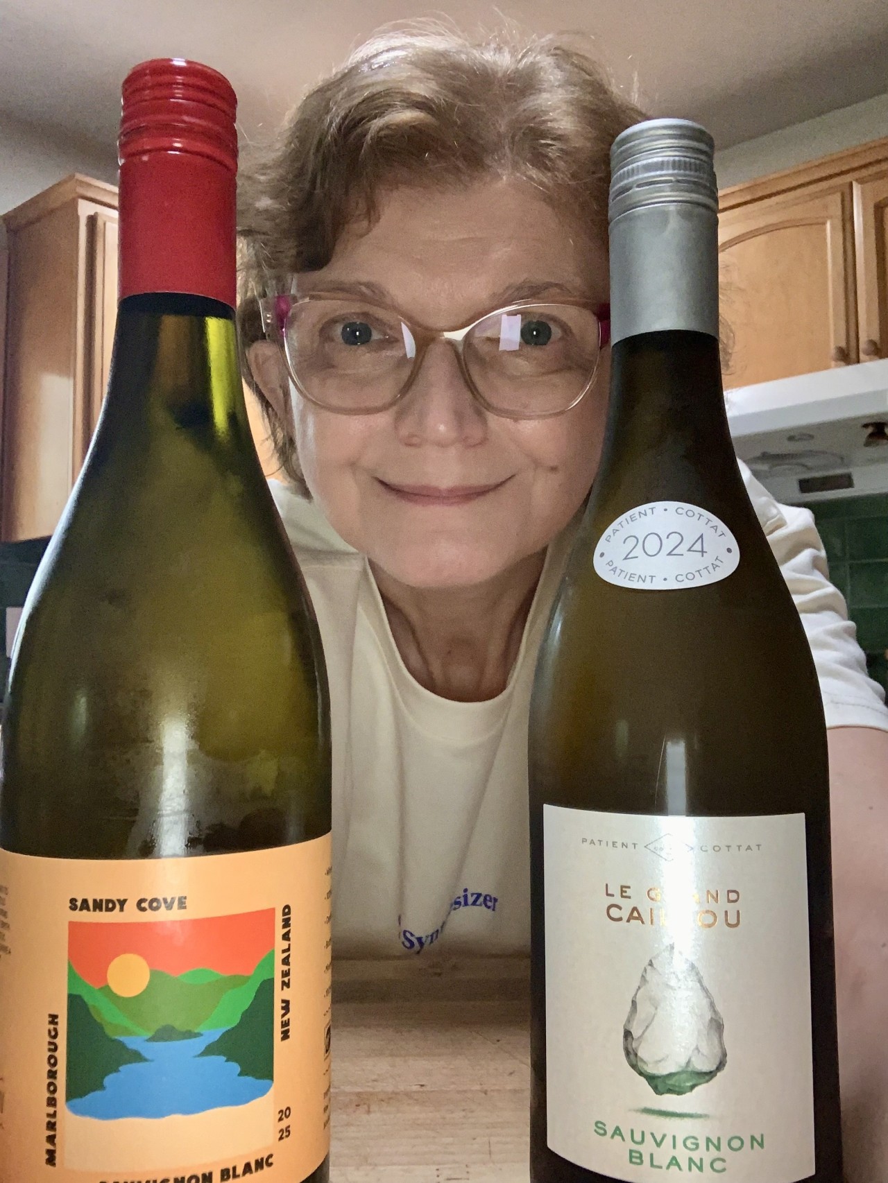 Isabelle showing the two Sauvignon Blanc wines she tasted during the session